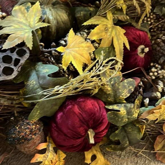 Festive Autumn Wreath/Table Accent - Picture 3 of 4